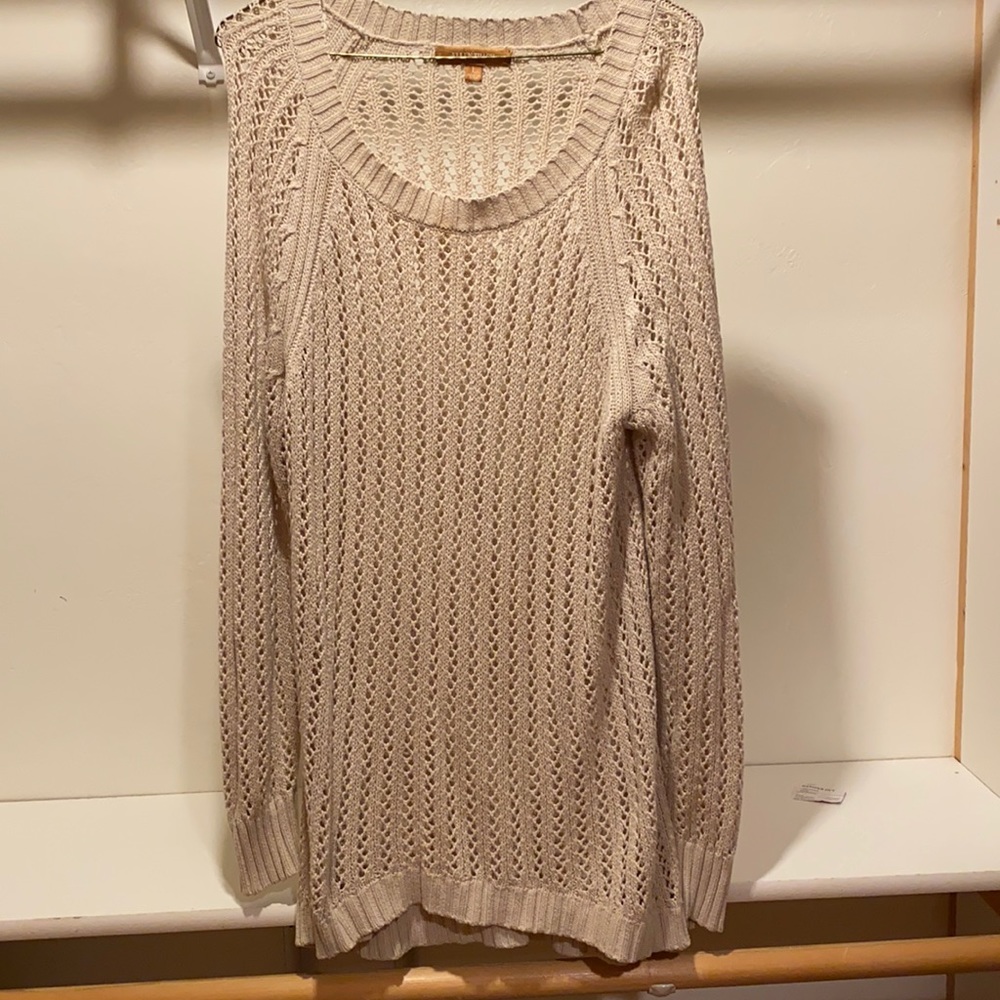 Beautiful Long sleeve open cable knit sweater